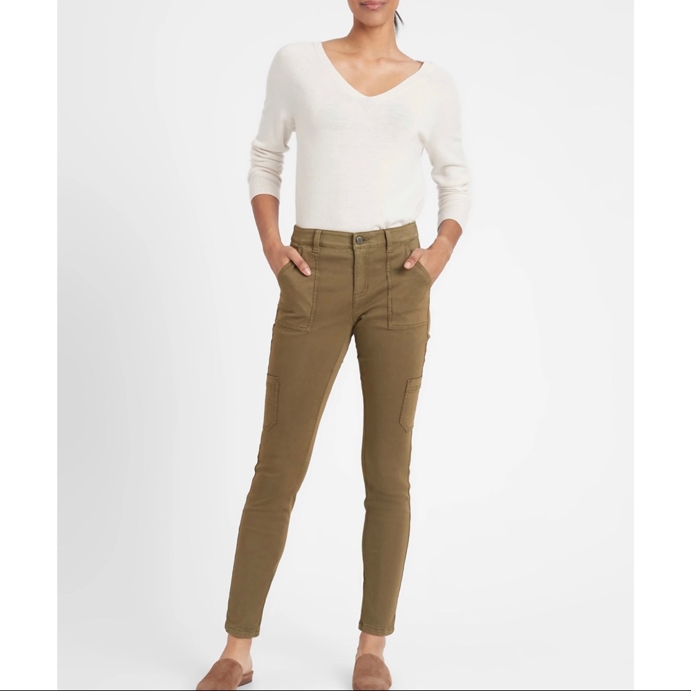 {BR} NWOT Skinny Cargo Denim Pants